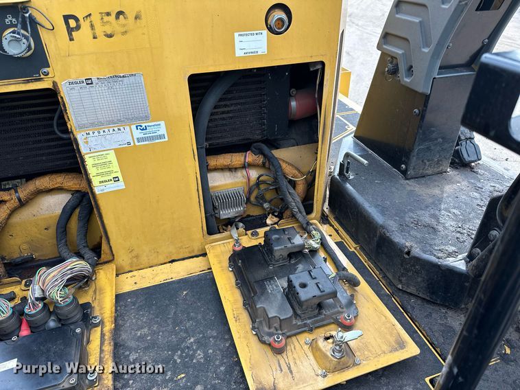 image for item DR4259 2019 Caterpillar AP655F paver