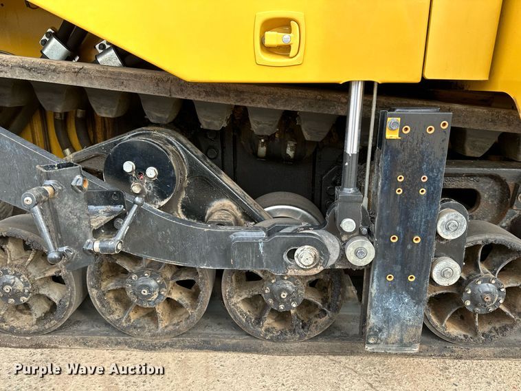 image for item DR4259 2019 Caterpillar AP655F paver