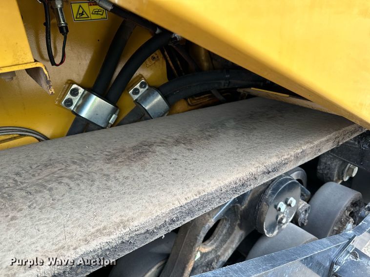 image for item DR4259 2019 Caterpillar AP655F paver