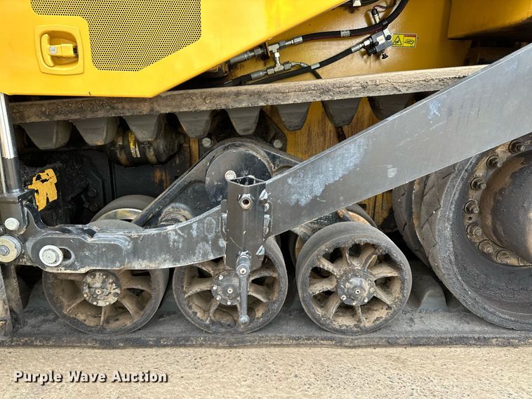 image for item DR4259 2019 Caterpillar AP655F paver
