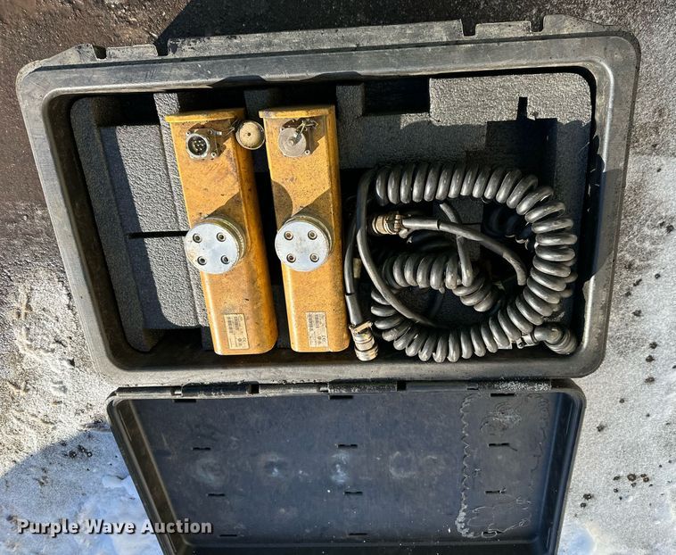 image for item DR4259 2019 Caterpillar AP655F paver