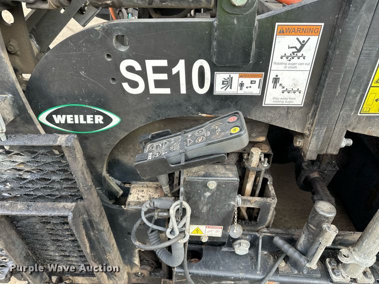 image for item DR4260 2020 Caterpillar AP1055F paver