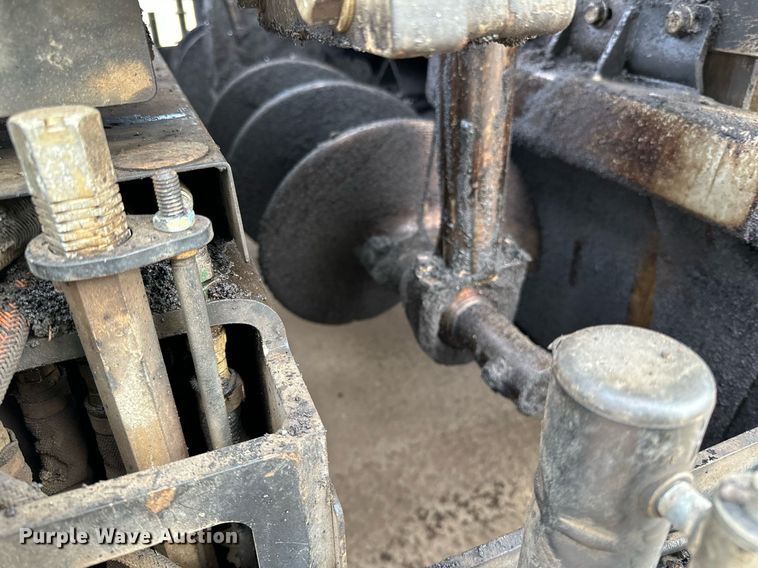 image for item DR4260 2020 Caterpillar AP1055F paver