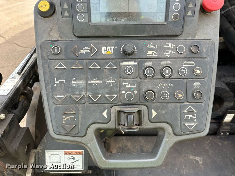 image for item DR4260 2020 Caterpillar AP1055F paver