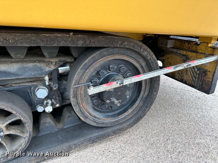 image for item DR4260 2020 Caterpillar AP1055F paver