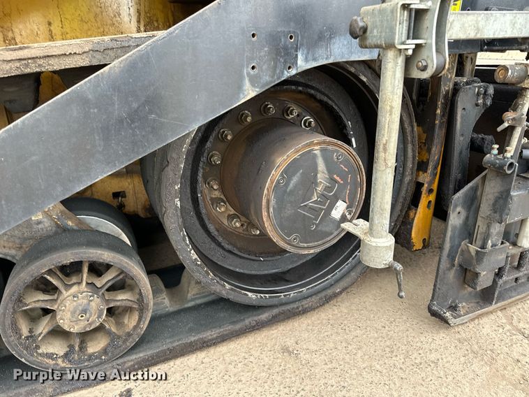 image for item DR4260 2020 Caterpillar AP1055F paver