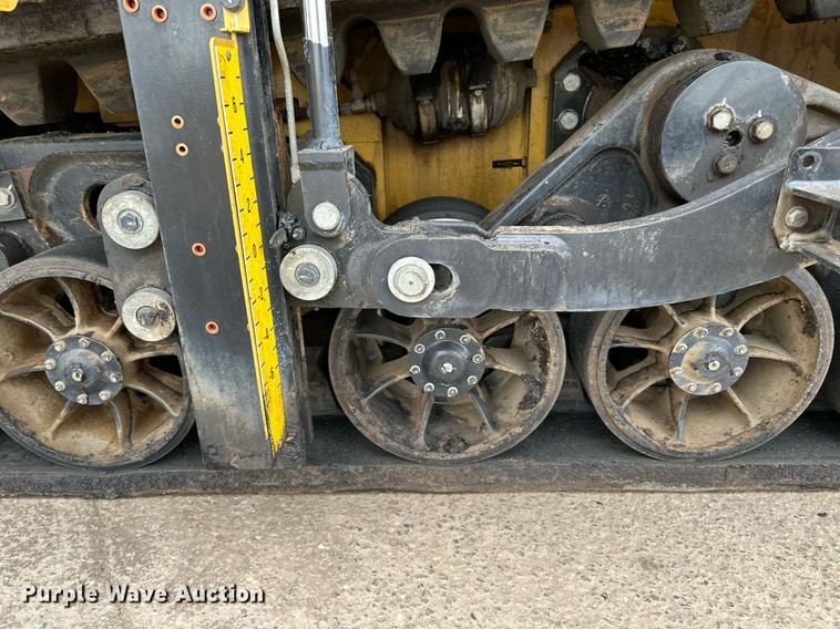 image for item DR4260 2020 Caterpillar AP1055F paver