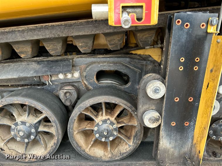 image for item DR4260 2020 Caterpillar AP1055F paver