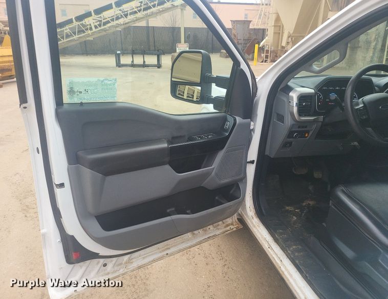 image for item DR4263 2021 Ford F150 XL SuperCab pickup truck