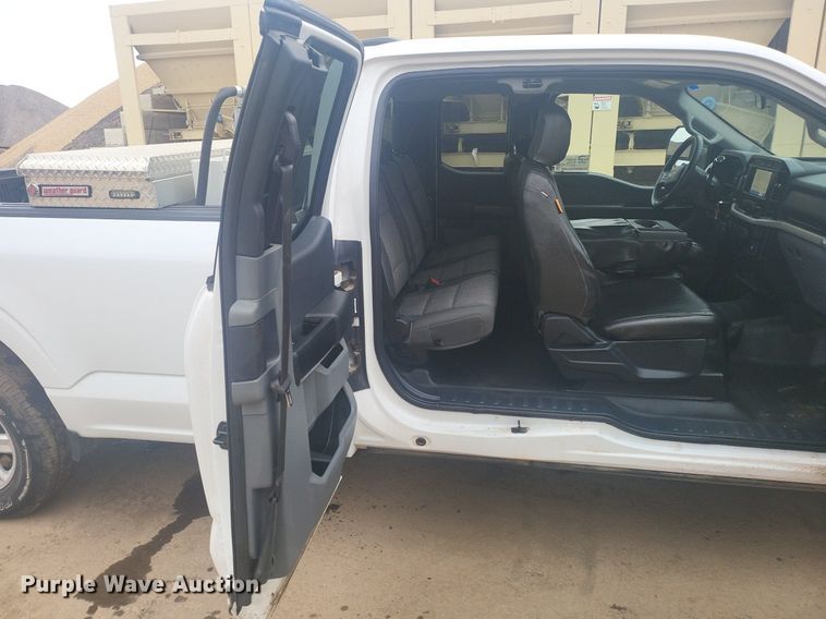 image for item DR4263 2021 Ford F150 XL SuperCab pickup truck