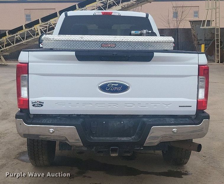 image for item DR4265 2017 Ford F350 Super Duty XL SuperCab pickup truck