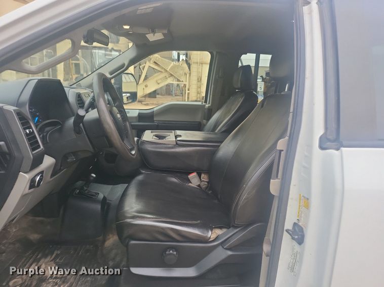 image for item DR4265 2017 Ford F350 Super Duty XL SuperCab pickup truck