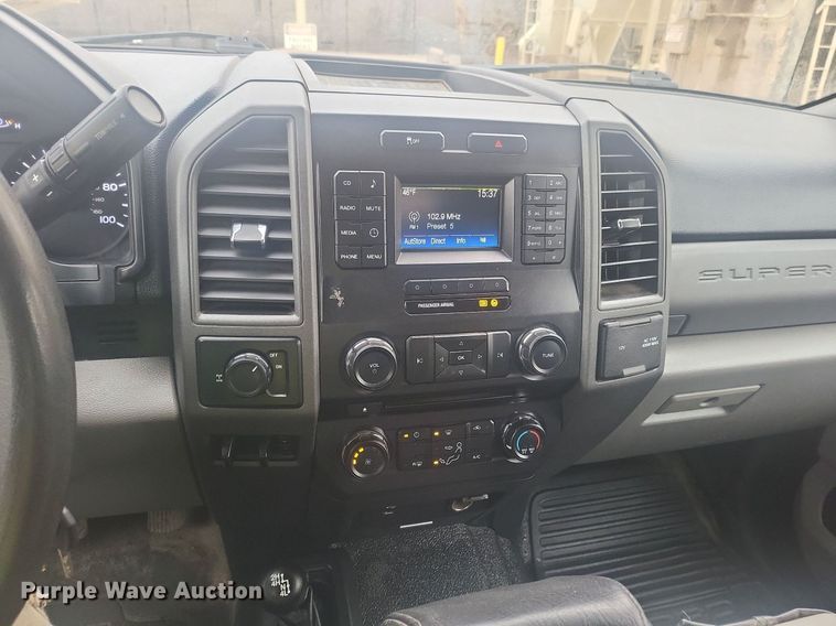 image for item DR4265 2017 Ford F350 Super Duty XL SuperCab pickup truck