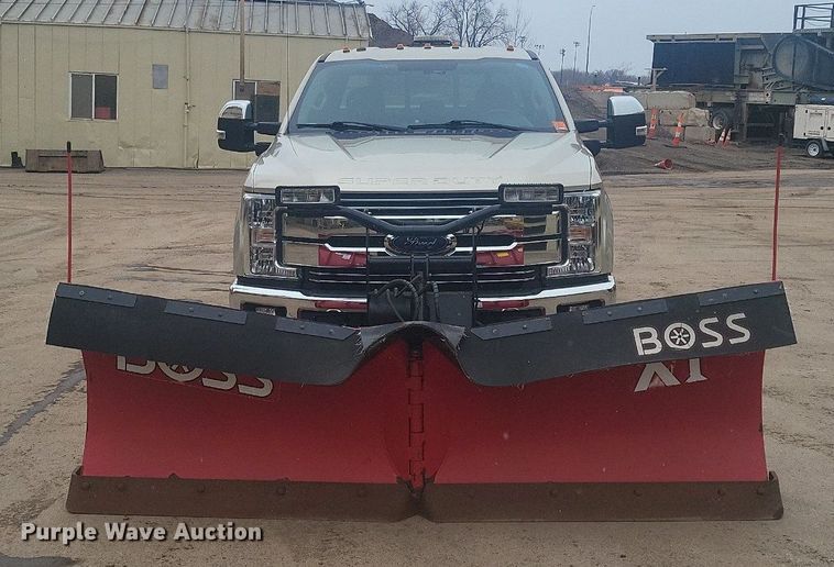 image for item DR4266 2017 Ford F350 Super Duty Lariat SuperCab pickup truck
