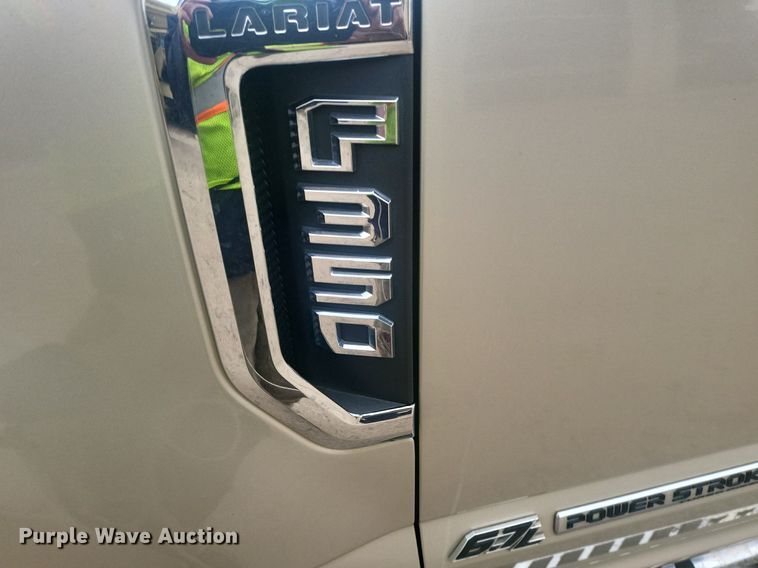 image for item DR4266 2017 Ford F350 Super Duty Lariat SuperCab pickup truck