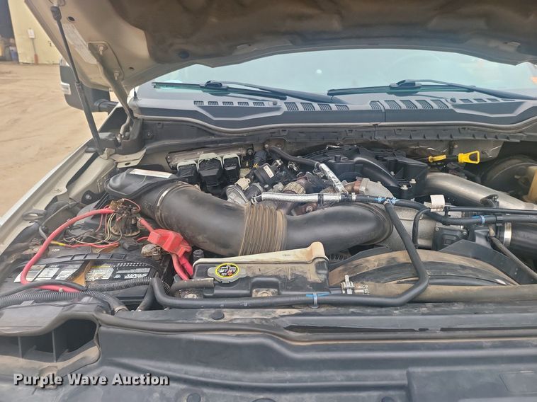 image for item DR4266 2017 Ford F350 Super Duty Lariat SuperCab pickup truck