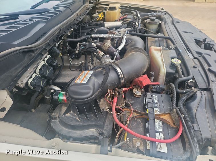 image for item DR4266 2017 Ford F350 Super Duty Lariat SuperCab pickup truck