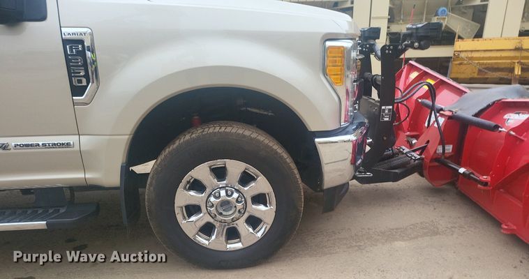 image for item DR4266 2017 Ford F350 Super Duty Lariat SuperCab pickup truck