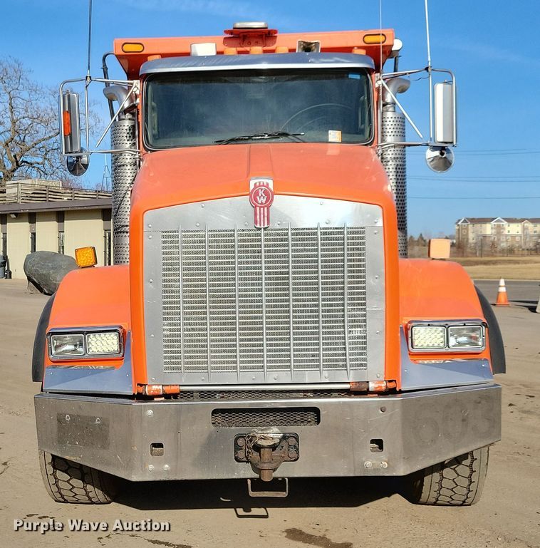 image for item DR4267 2007 Kenworth T800 dump truck