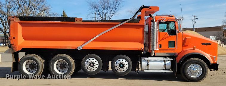 image for item DR4267 2007 Kenworth T800 dump truck