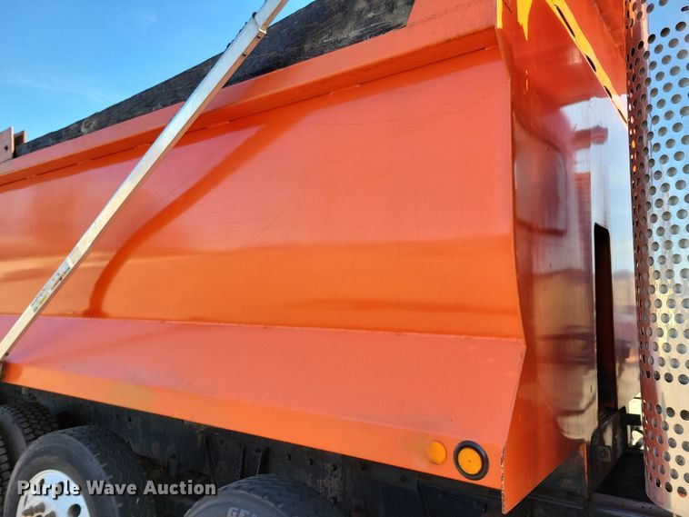 image for item DR4267 2007 Kenworth T800 dump truck