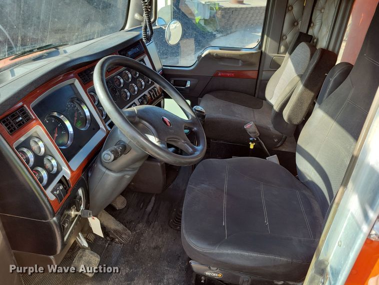 image for item DR4267 2007 Kenworth T800 dump truck