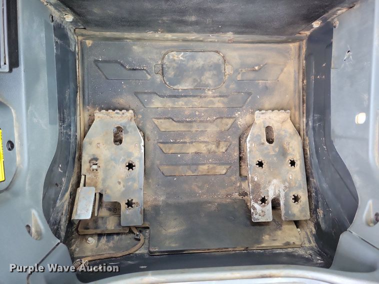 image for item DR4268 2022 Bobcat T76 tracked skid steer loader