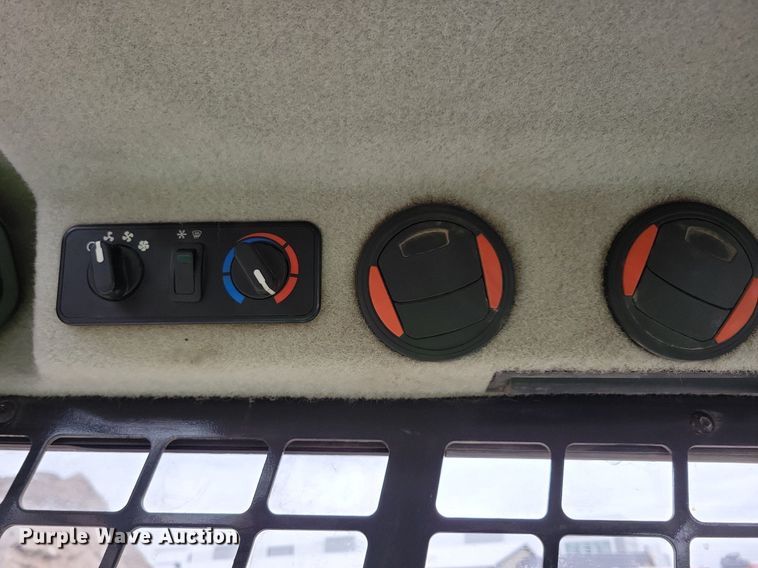 image for item DR4268 2022 Bobcat T76 tracked skid steer loader