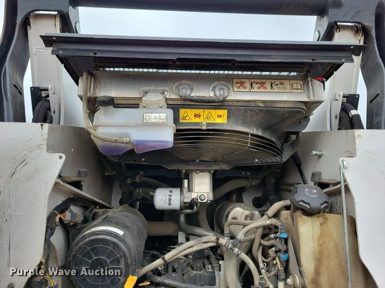 image for item DR4268 2022 Bobcat T76 tracked skid steer loader