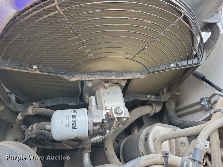 image for item DR4268 2022 Bobcat T76 tracked skid steer loader