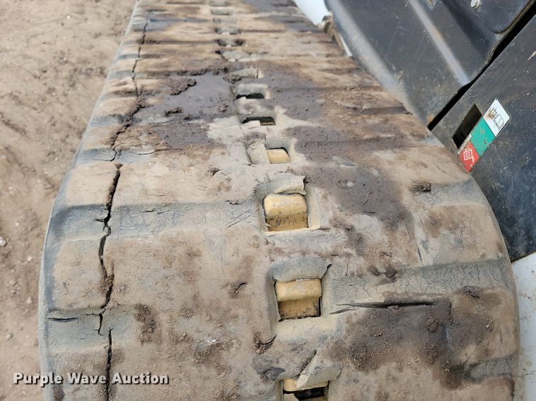 image for item DR4268 2022 Bobcat T76 tracked skid steer loader