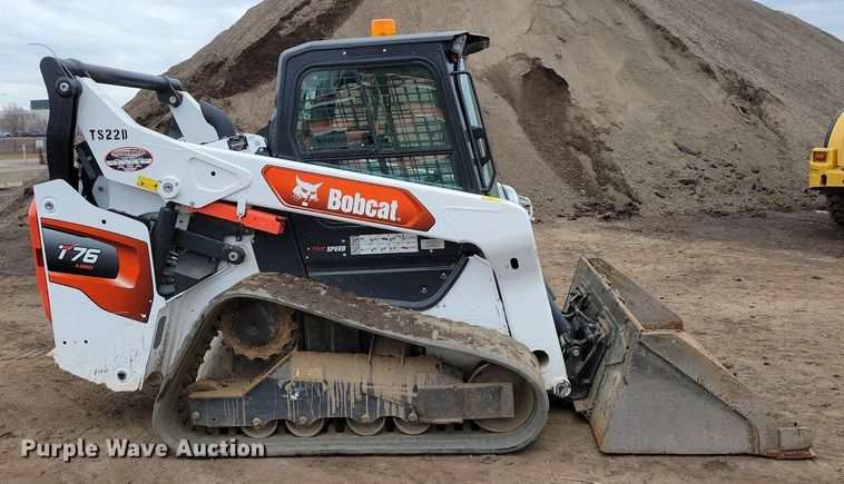 image for item DR4269 2022 Bobcat T76 tracked skid steer loader