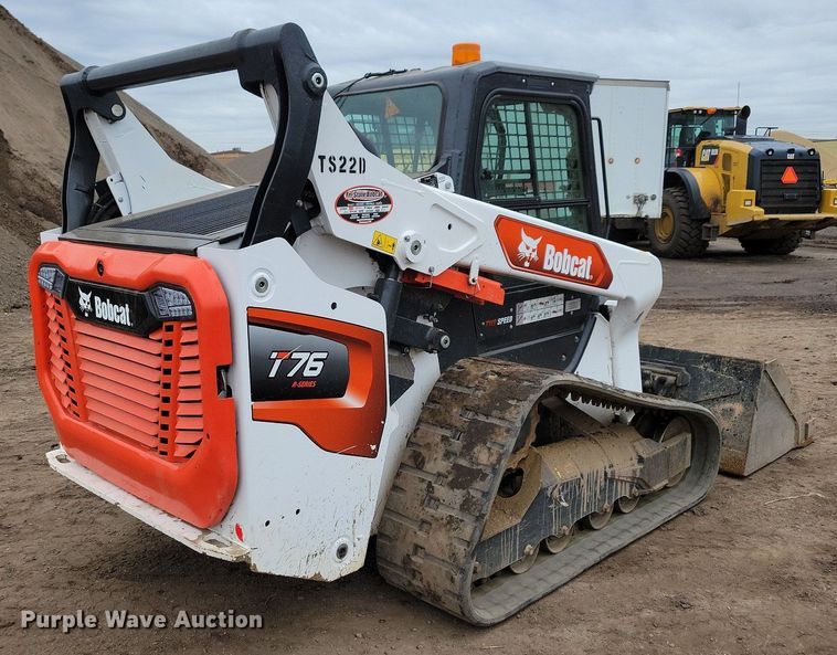 image for item DR4269 2022 Bobcat T76 tracked skid steer loader