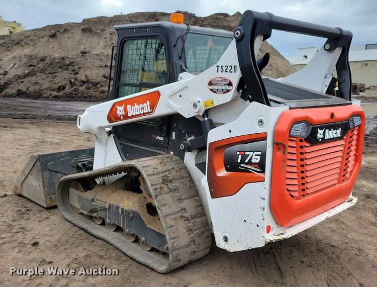 image for item DR4269 2022 Bobcat T76 tracked skid steer loader