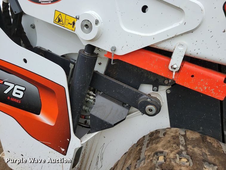 image for item DR4269 2022 Bobcat T76 tracked skid steer loader