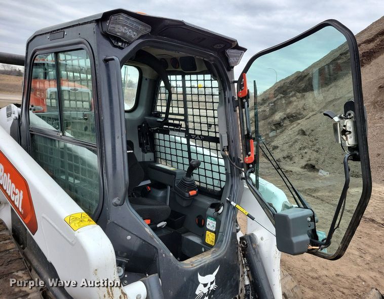 image for item DR4269 2022 Bobcat T76 tracked skid steer loader