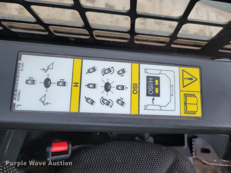 image for item DR4269 2022 Bobcat T76 tracked skid steer loader