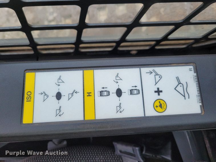 image for item DR4269 2022 Bobcat T76 tracked skid steer loader