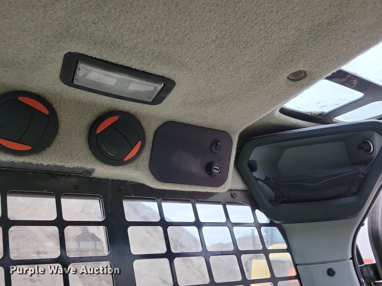 image for item DR4269 2022 Bobcat T76 tracked skid steer loader