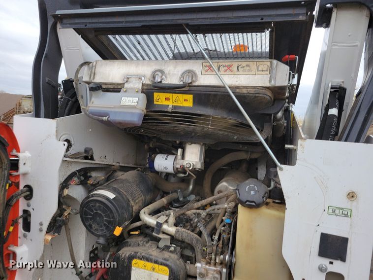 image for item DR4269 2022 Bobcat T76 tracked skid steer loader