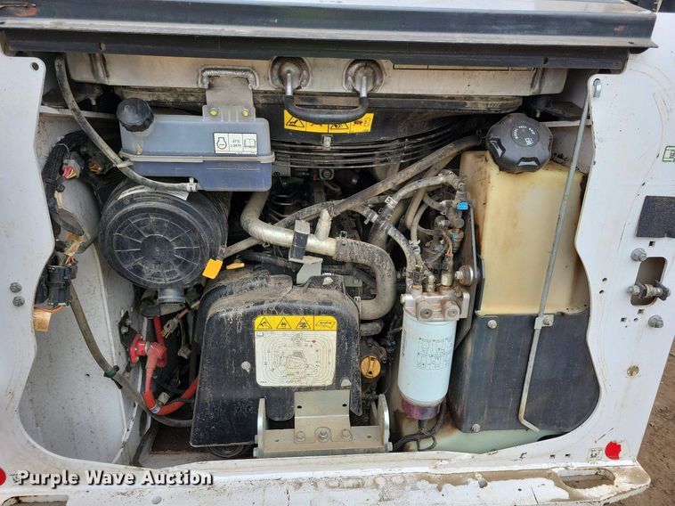 image for item DR4269 2022 Bobcat T76 tracked skid steer loader