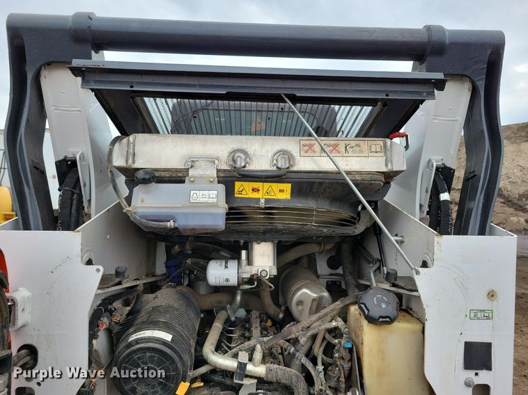 image for item DR4269 2022 Bobcat T76 tracked skid steer loader