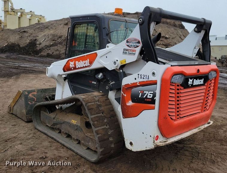 image for item DR4270 2021 Bobcat T76 tracked skid steer loader