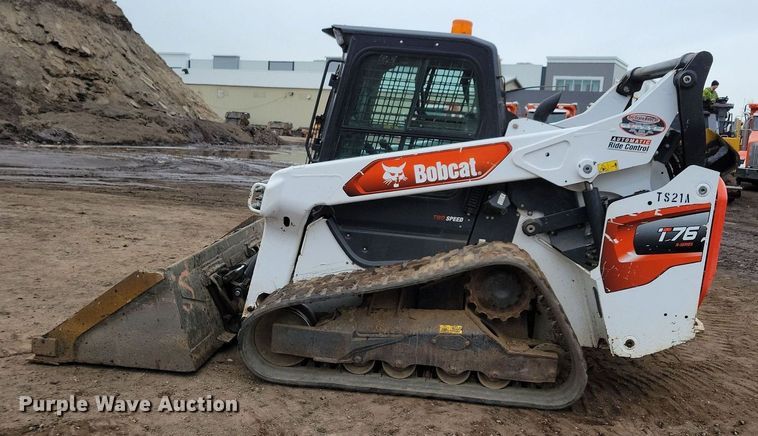 image for item DR4270 2021 Bobcat T76 tracked skid steer loader