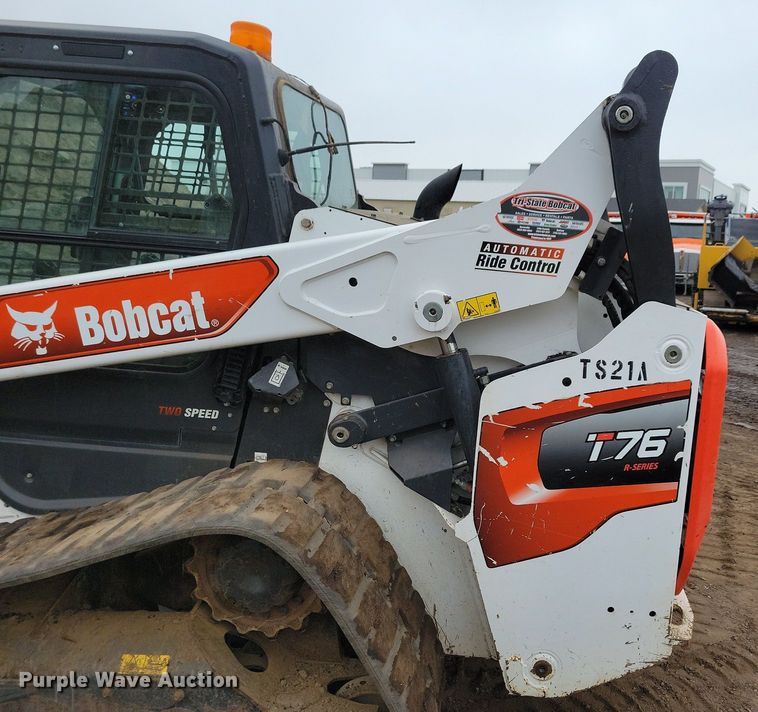 image for item DR4270 2021 Bobcat T76 tracked skid steer loader
