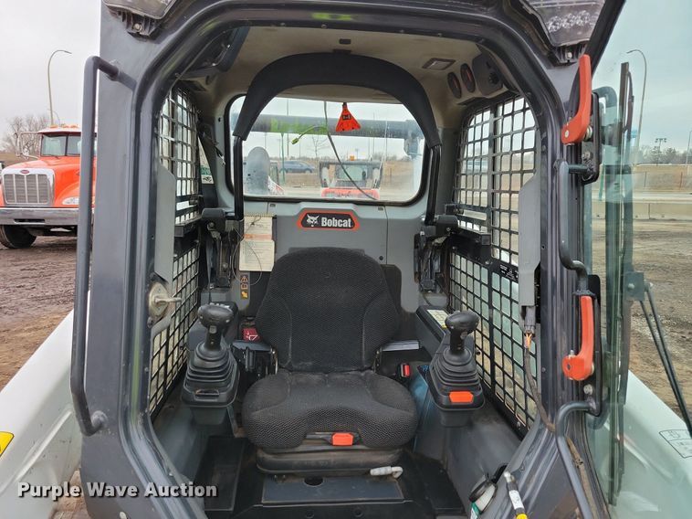 image for item DR4270 2021 Bobcat T76 tracked skid steer loader