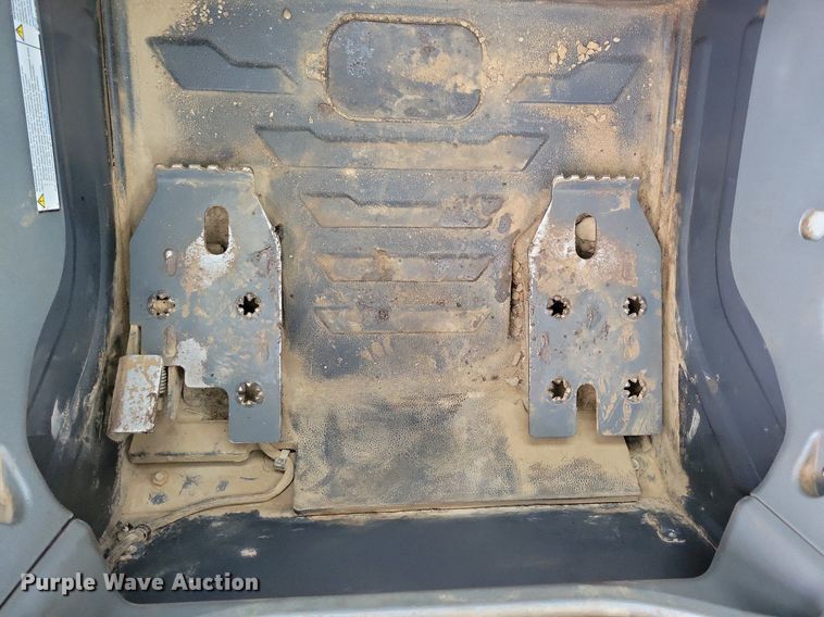 image for item DR4270 2021 Bobcat T76 tracked skid steer loader