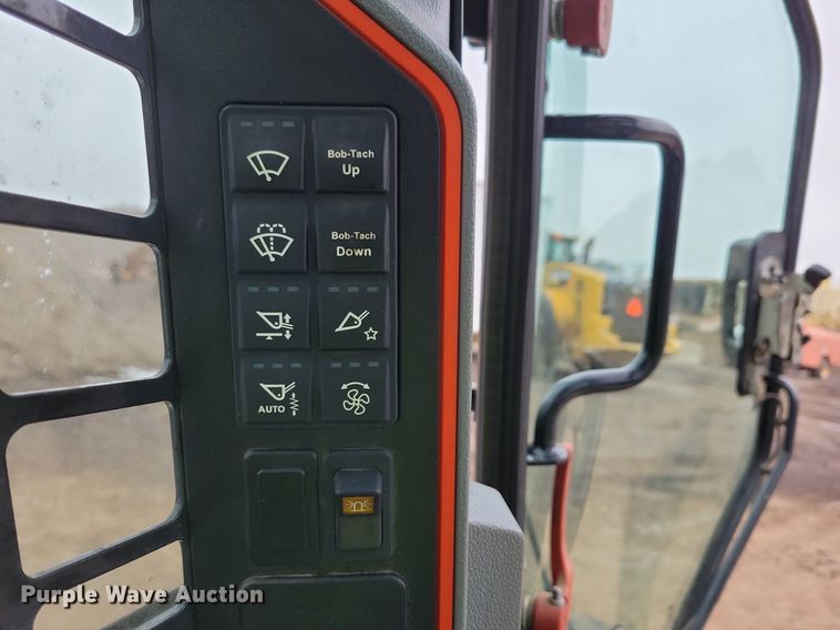 image for item DR4270 2021 Bobcat T76 tracked skid steer loader