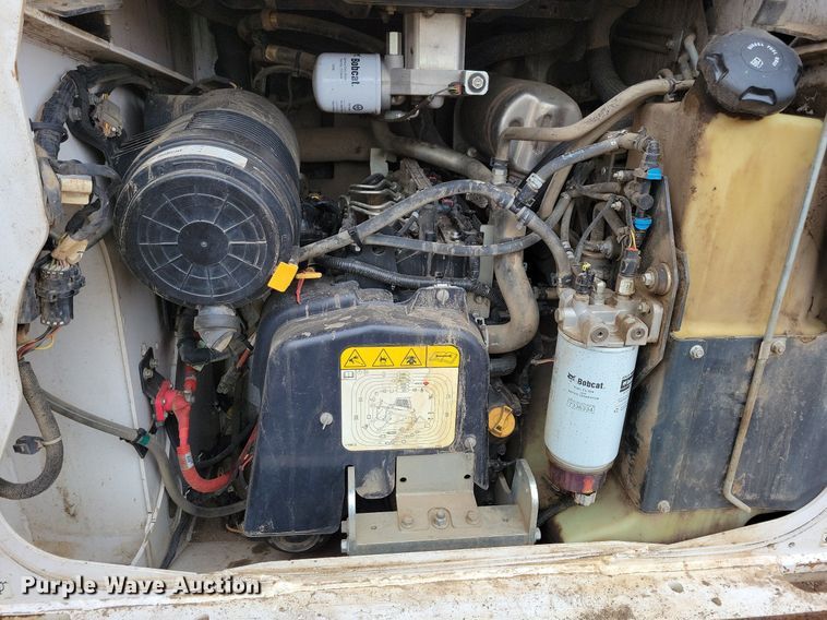 image for item DR4270 2021 Bobcat T76 tracked skid steer loader