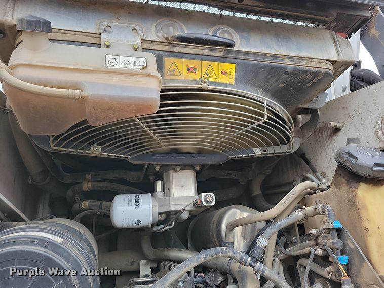 image for item DR4270 2021 Bobcat T76 tracked skid steer loader